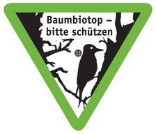 Hinweisschild Baumbiotop