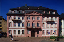 Bassenheimer Hof am Schillerplatz
