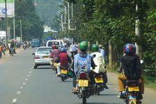 Straßenverkehr in Kigali